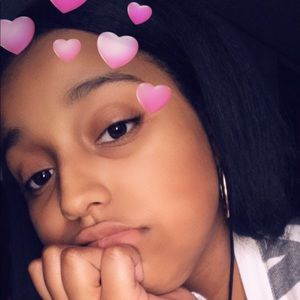 Meet your Posher, Kayla